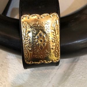 😍Black Leather gold cuff bracelet😍